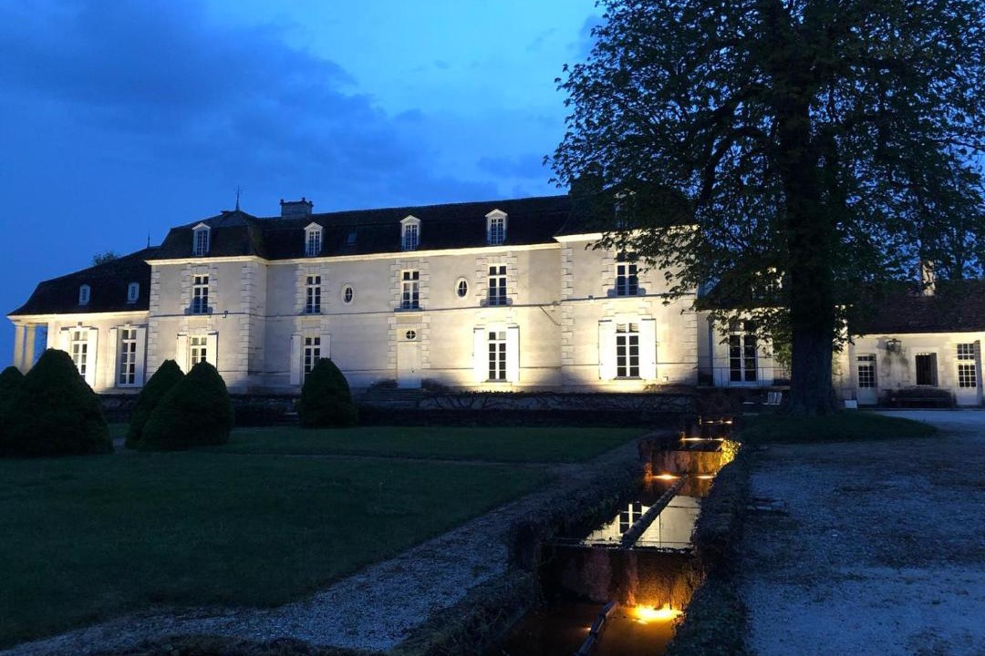 Photo of Buildings in Villemorien