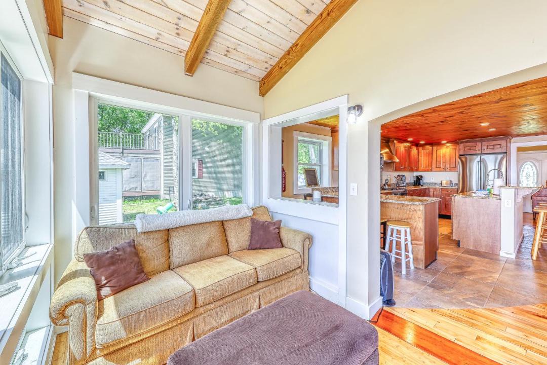 Photo of Livingroom in Alburg