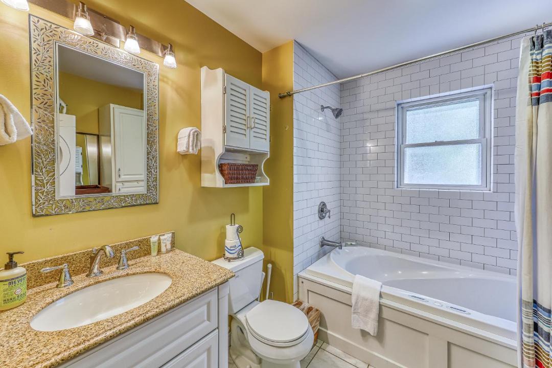 Photo of Bathroom in Alburg