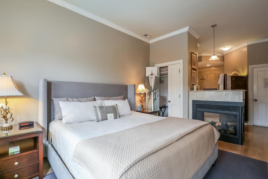 Photo of Others in Oak Park