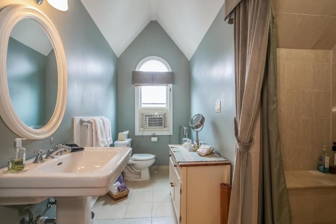 Photo of Others in Oak Park