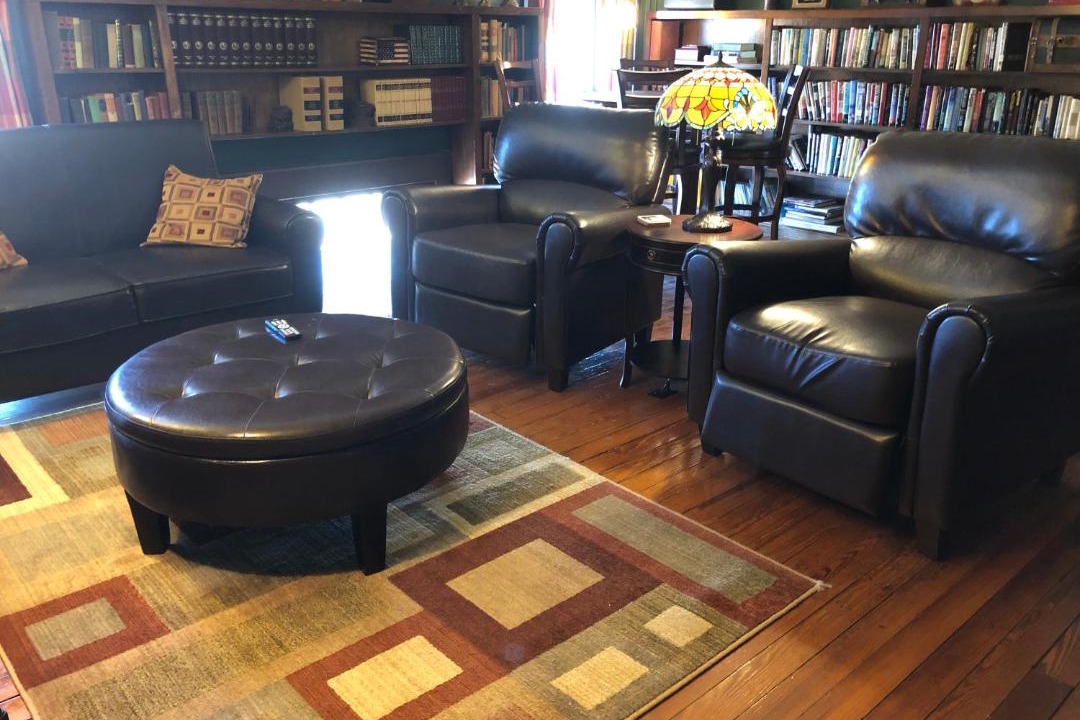 Photo of Livingroom in Post