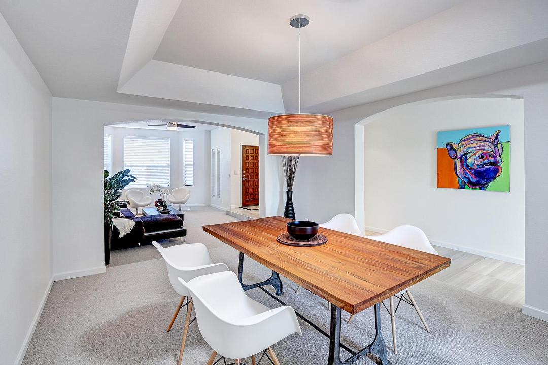 Photo of Livingroom in Paradise Valley Village