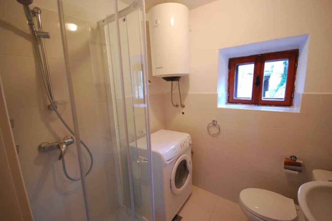 Photo of Bathroom in Oprtalj