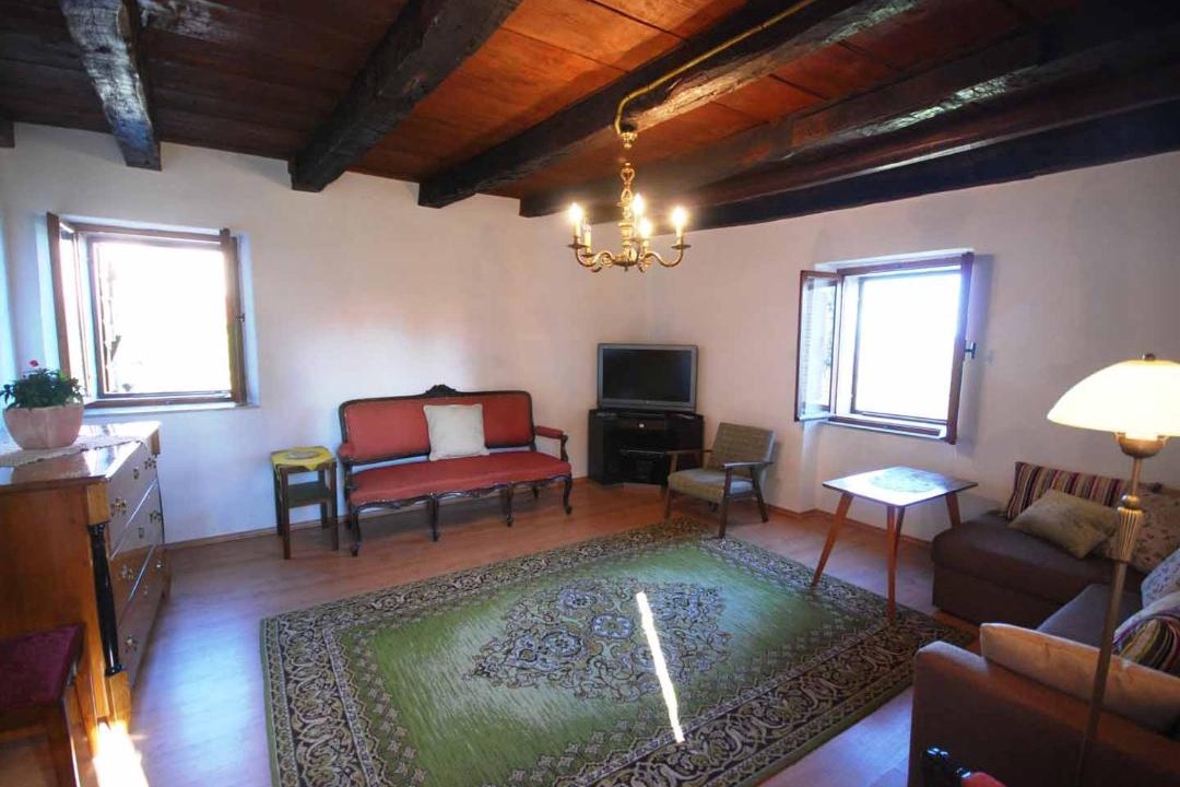 Photo of Livingroom in Oprtalj