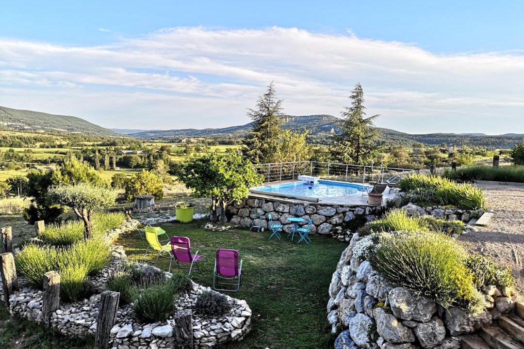 Photo of Others in Ongles