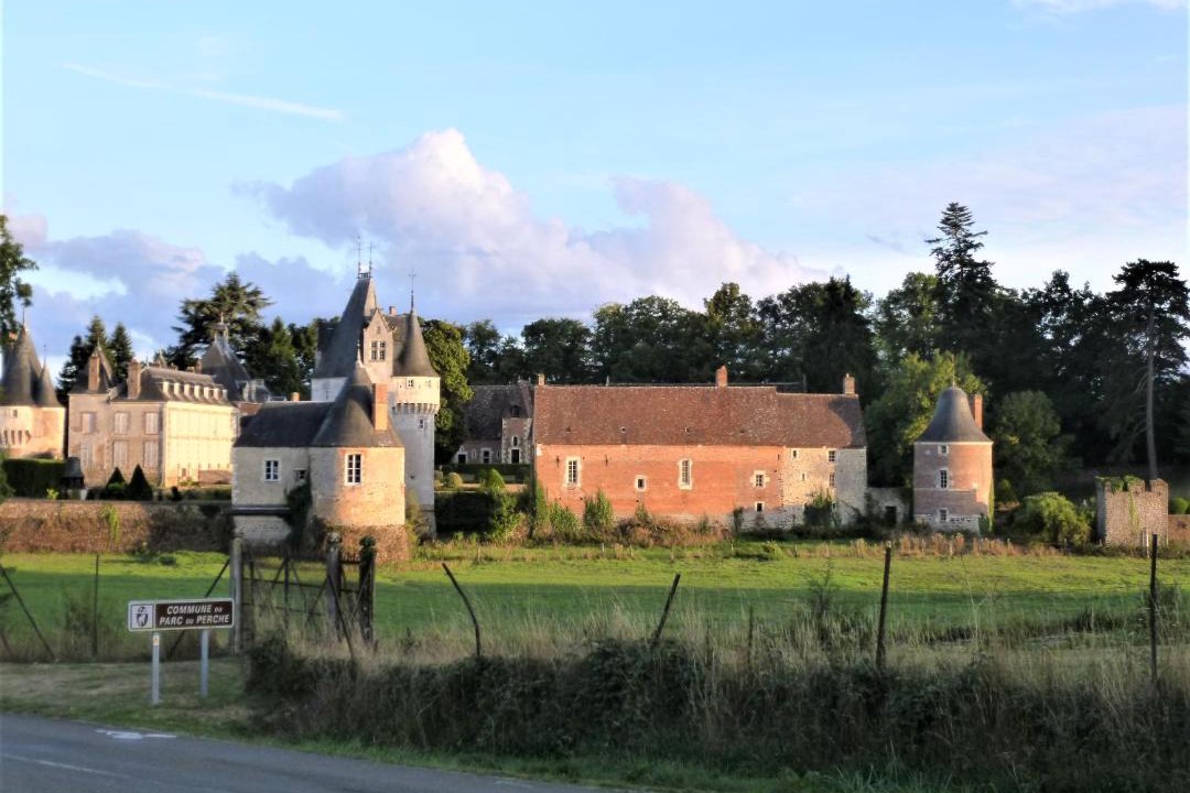 Photo of Others in Fraze