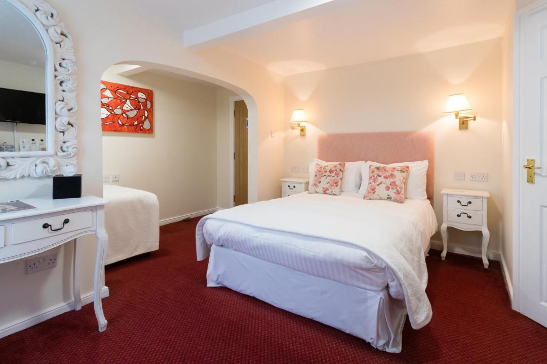 Photo of Others in Warwick