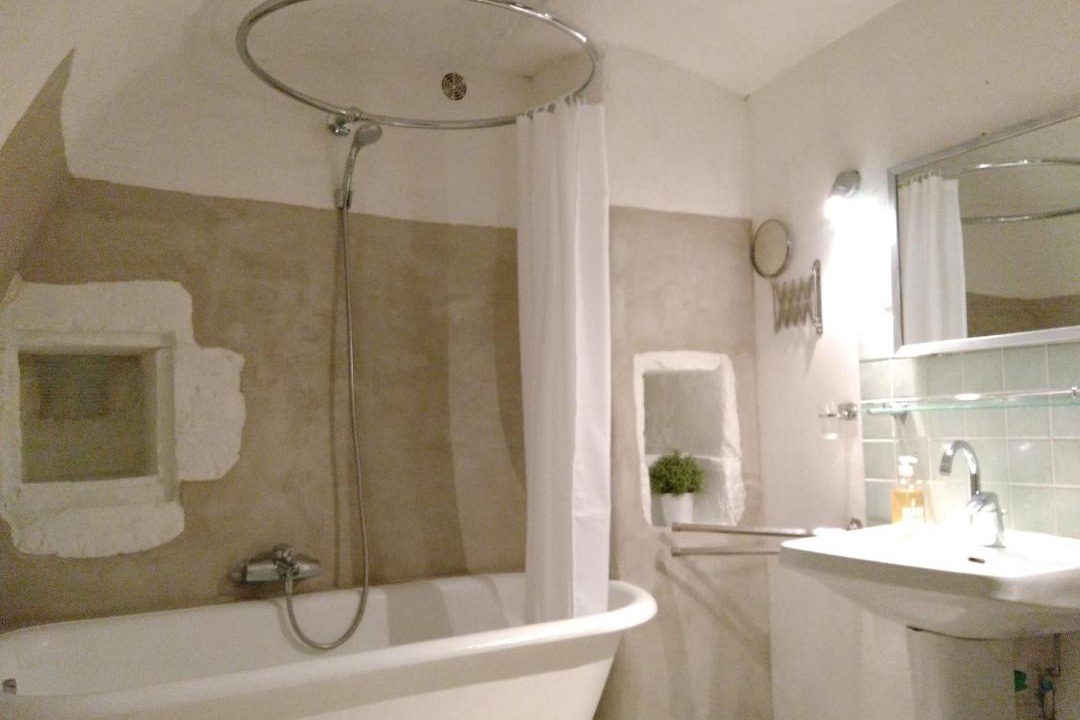 Photo of Bathroom in Saint-Paul-Trois-Chateaux