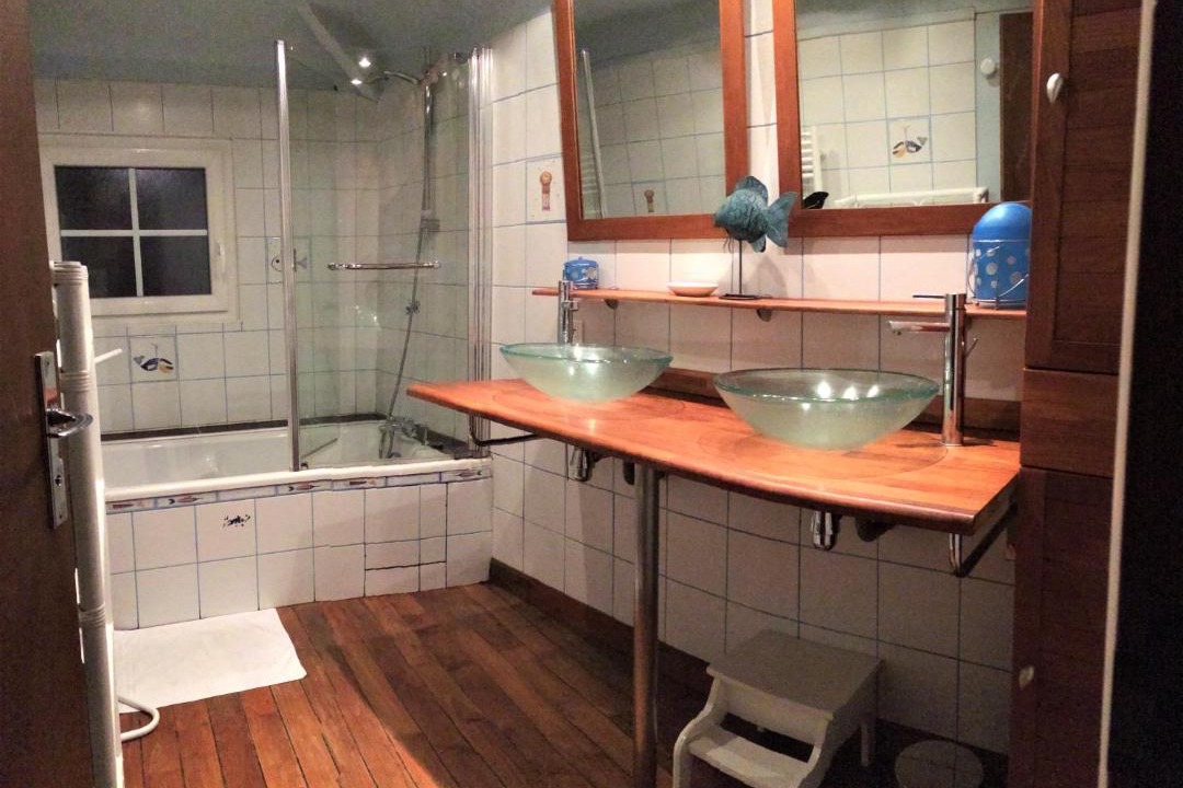 Photo of Bathroom in Dhuizon