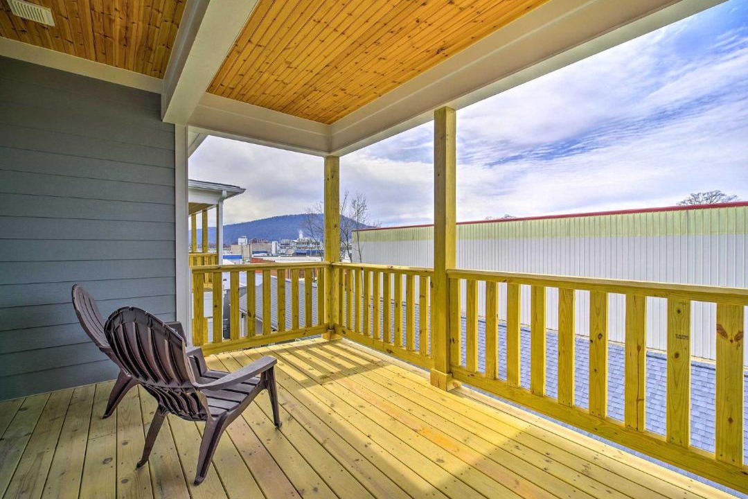 Photo of Patio Balcony in Downtown Chattanooga