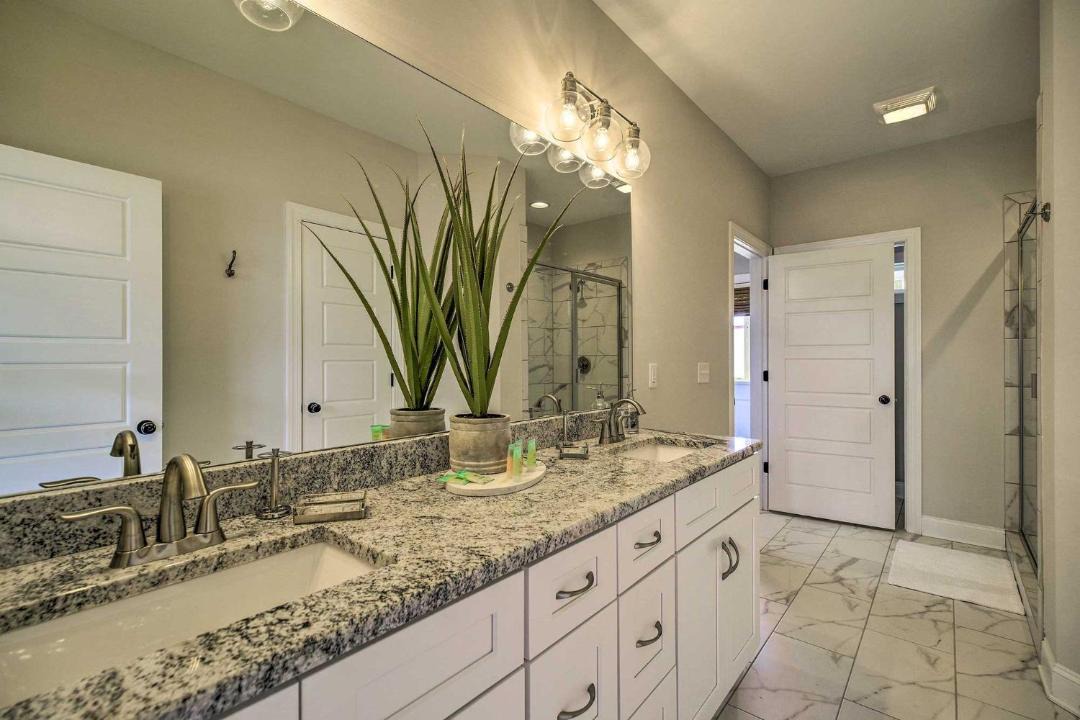 Photo of Bathroom in Downtown Chattanooga