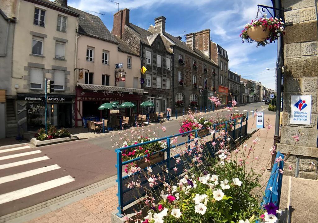 Photo of Others in Brehal