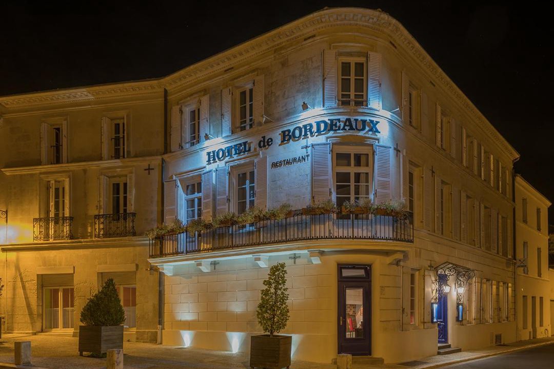 Photo of Others in Pons