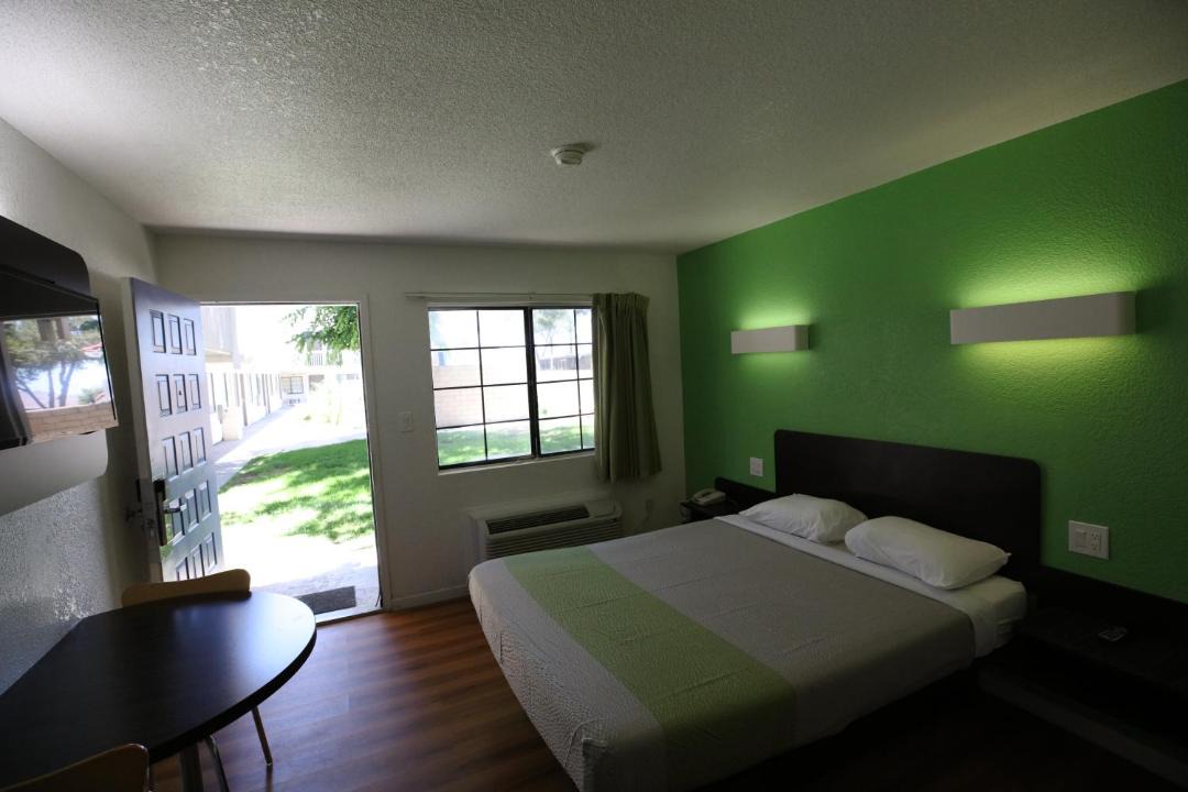 Photo of Bedroom in Barstow
