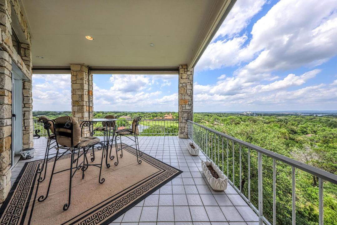 Photo of Patio Balcony in Horseshoe Bay
