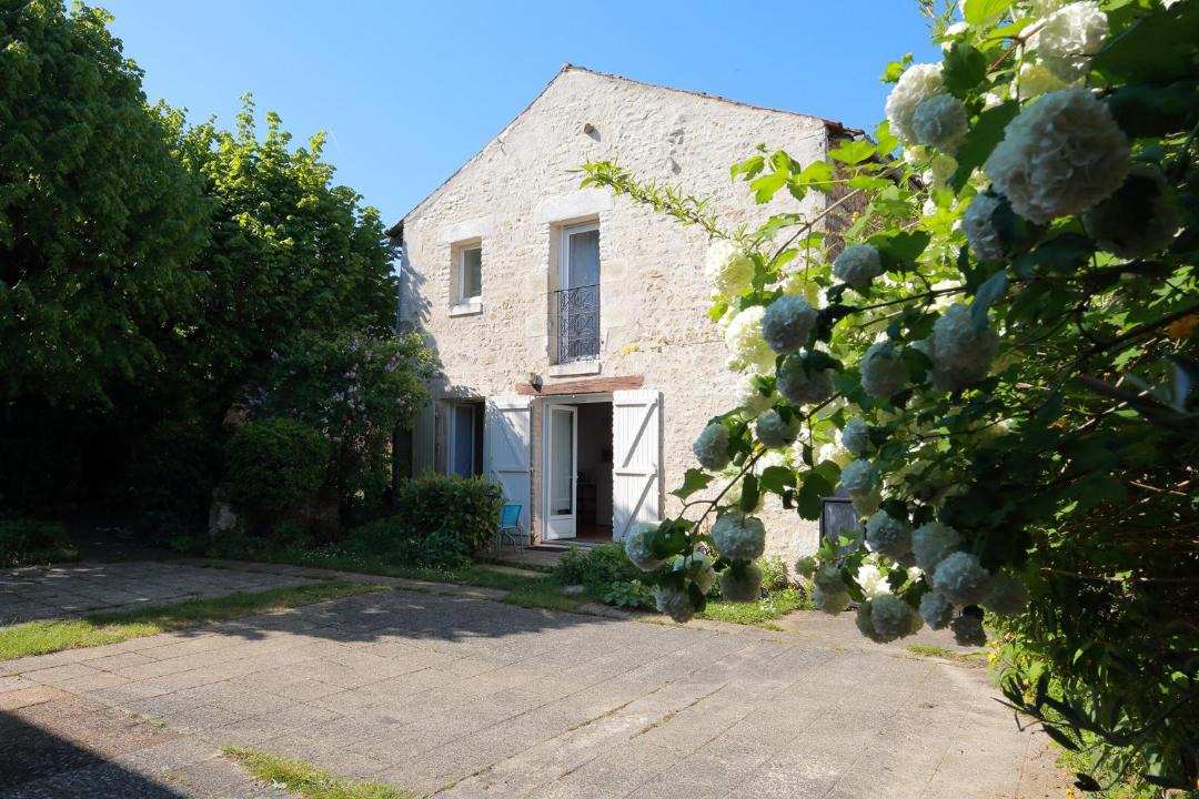 Photo of Buildings in Latille
