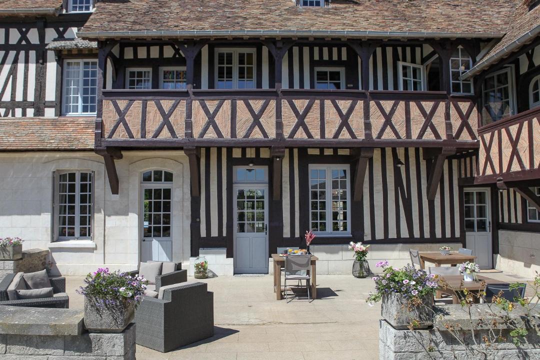 Photo of Others in Le Neubourg