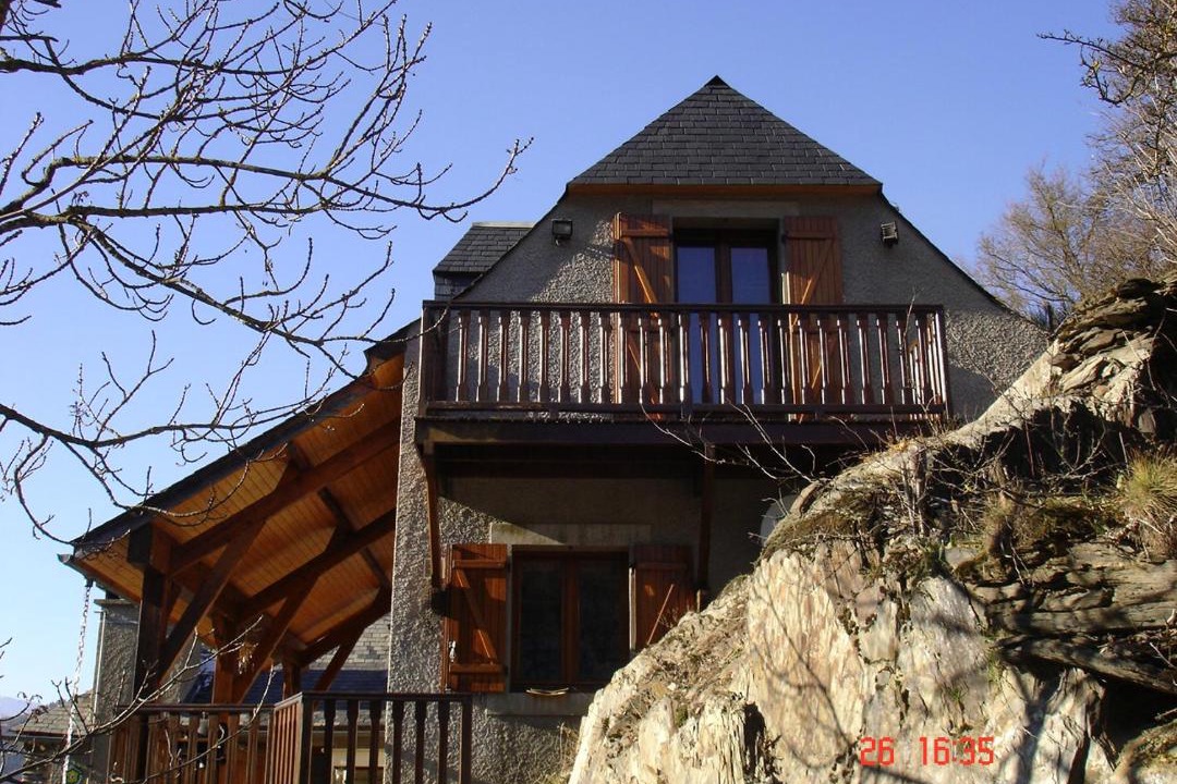 Photo of Buildings in Bareilles