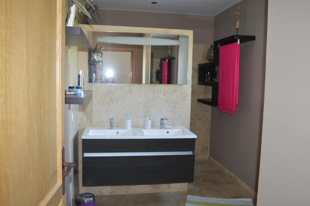 Photo of Others in Combas