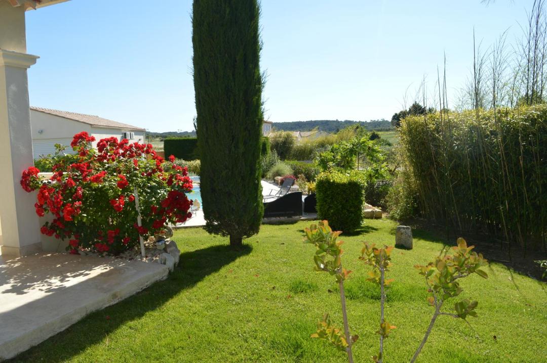 Photo of Others in Combas