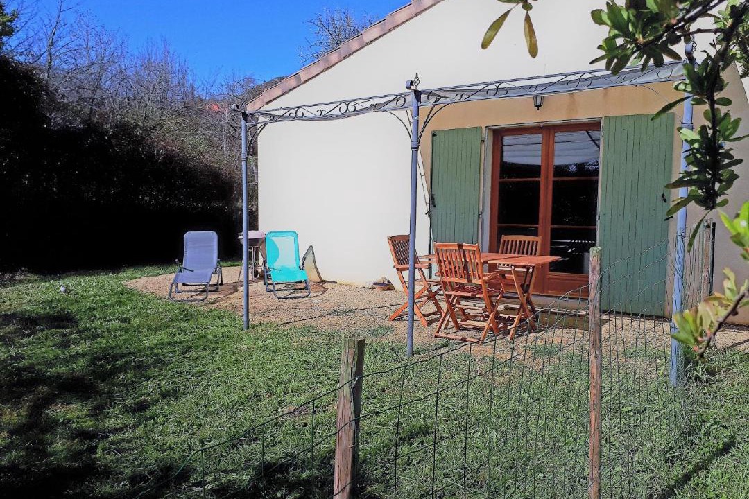 Photo of Buildings in Fa