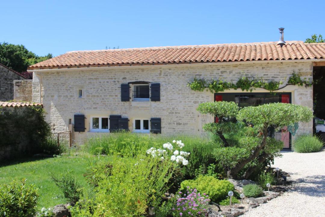 Photo of Others in Hanc