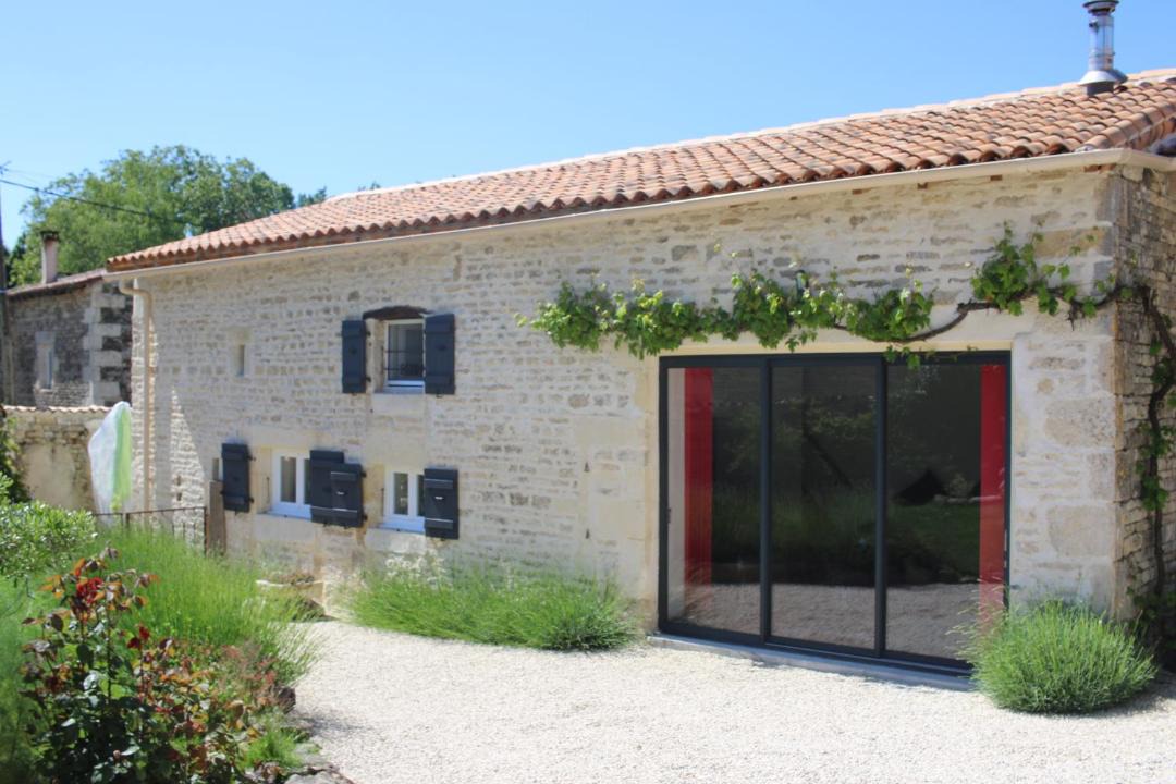 Photo of Others in Hanc