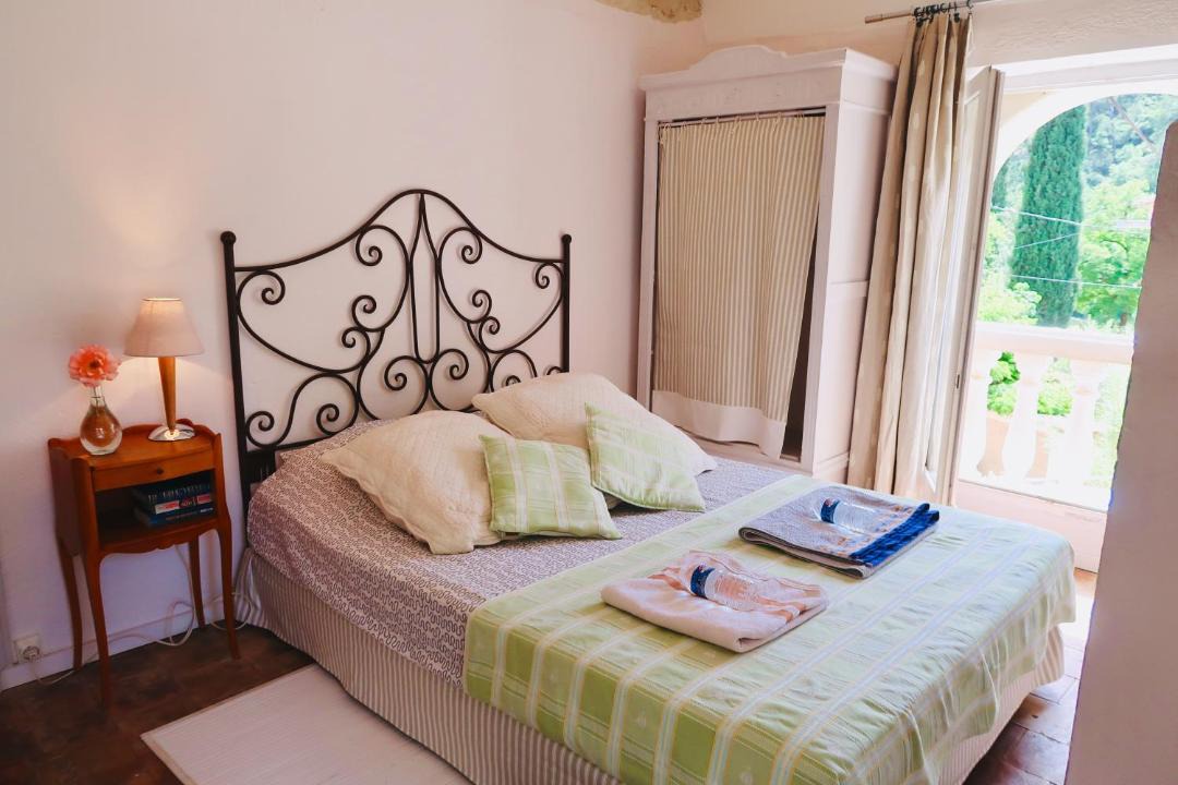 Photo of Bedroom in Taradeau