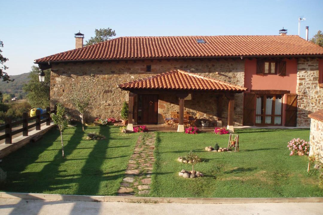 Photo of Buildings in Pineda de la Sierra
