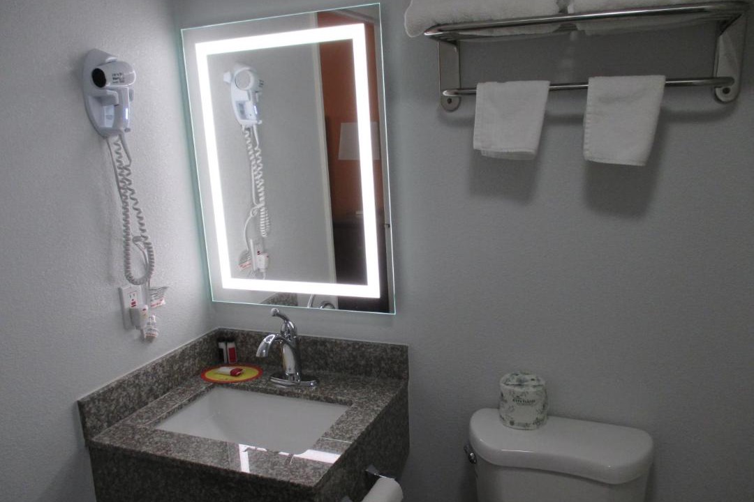 Photo of Bathroom in Williamstown