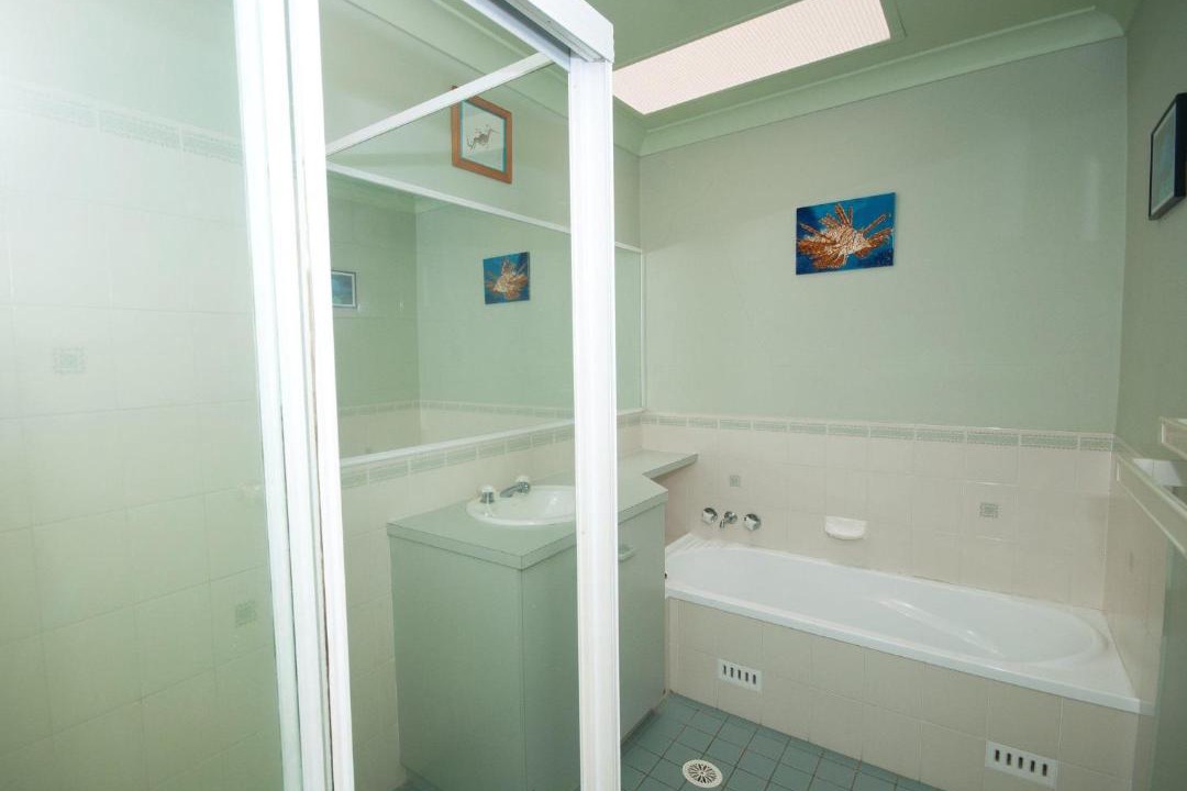 Photo of Bathroom in Tea Gardens