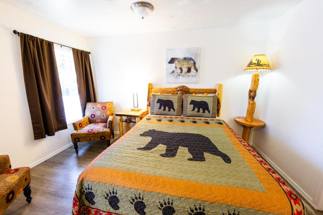 Photo of Bedroom in Oakridge