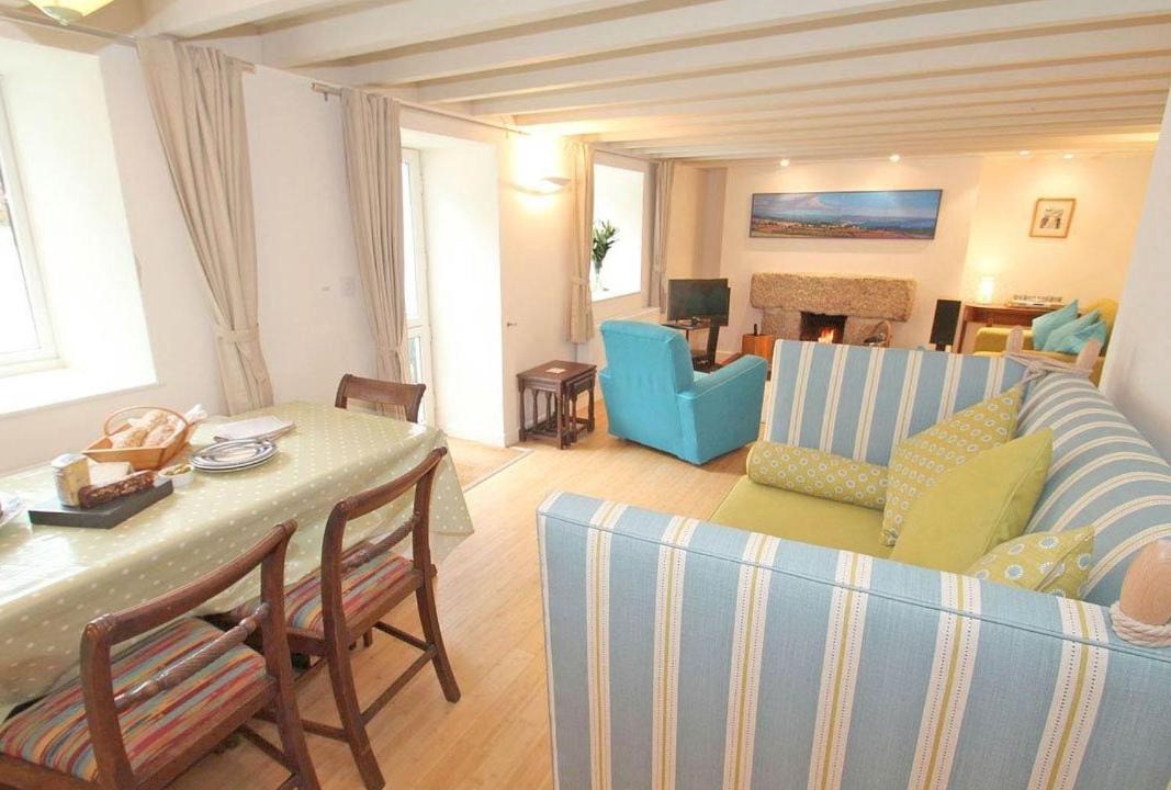 Photo of Livingroom in Hayle