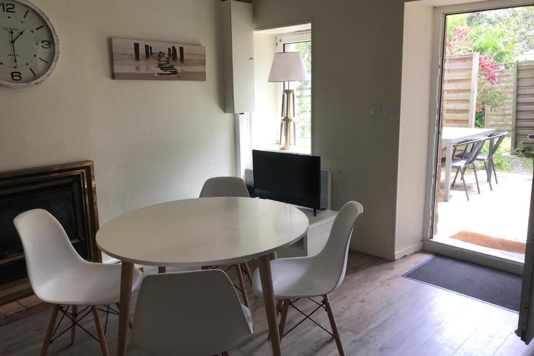 Photo of Livingroom in Saint-Ideuc