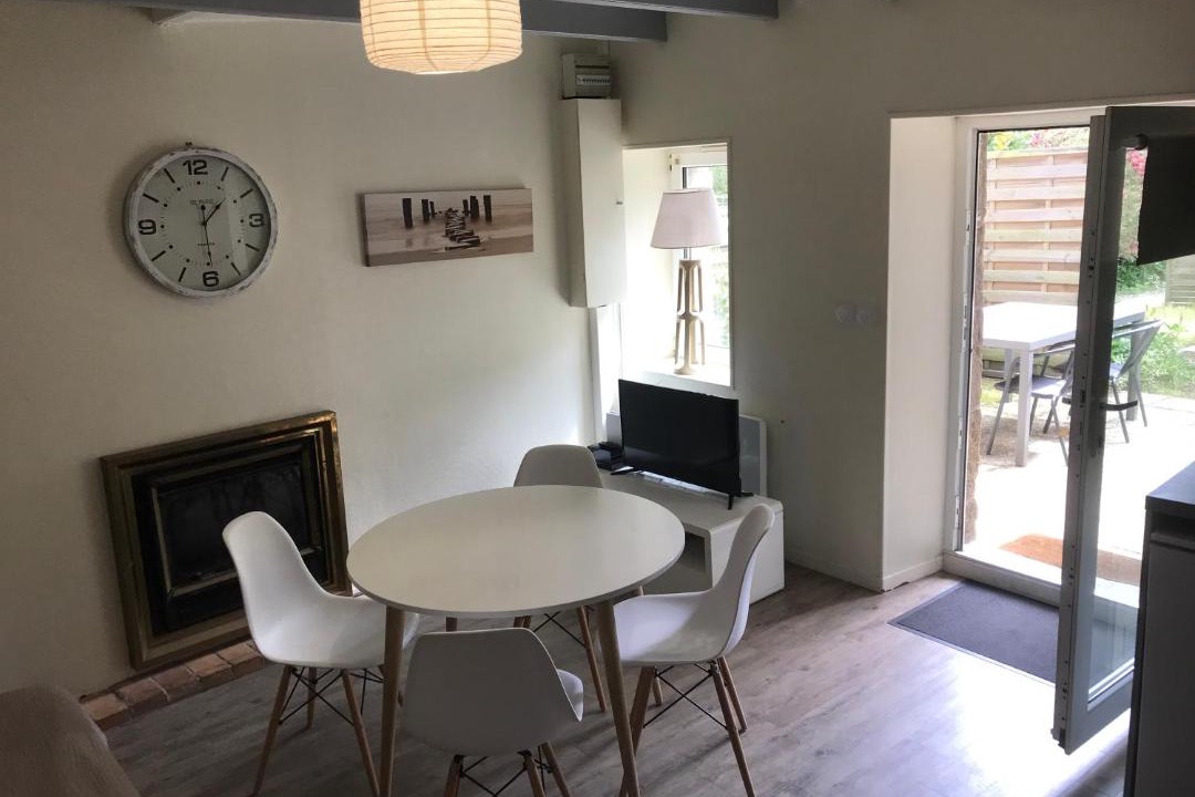 Photo of Livingroom in Saint-Ideuc