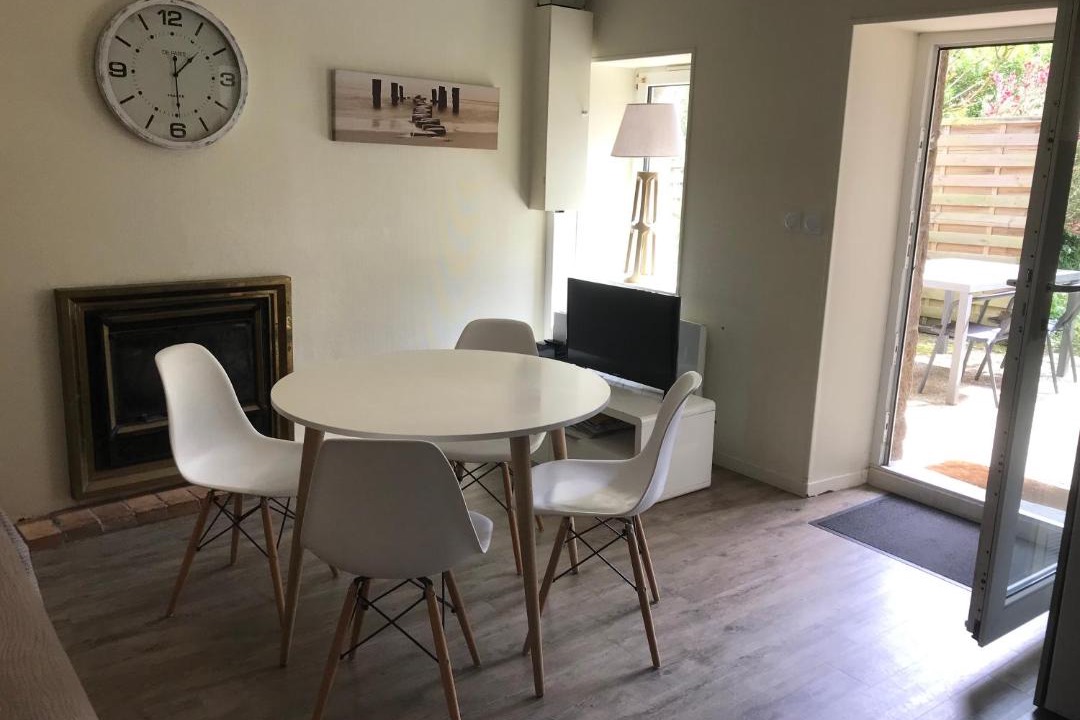 Photo of Livingroom in Saint-Ideuc