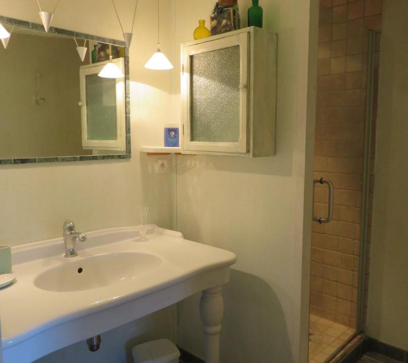 Photo of Bathroom in Laragne-Monteglin