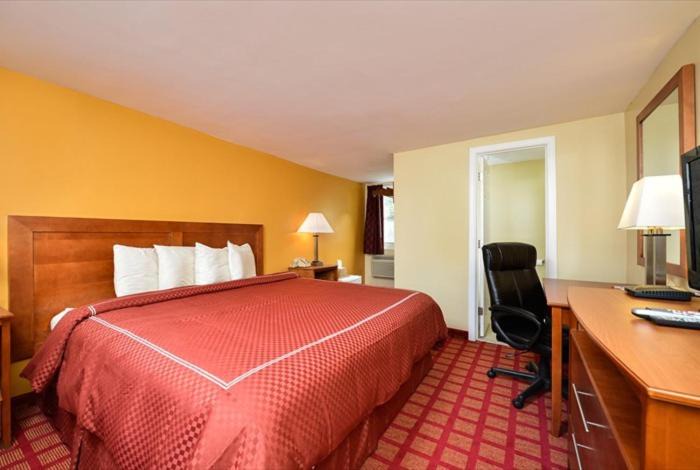 Photo of Bedroom in West Yarmouth