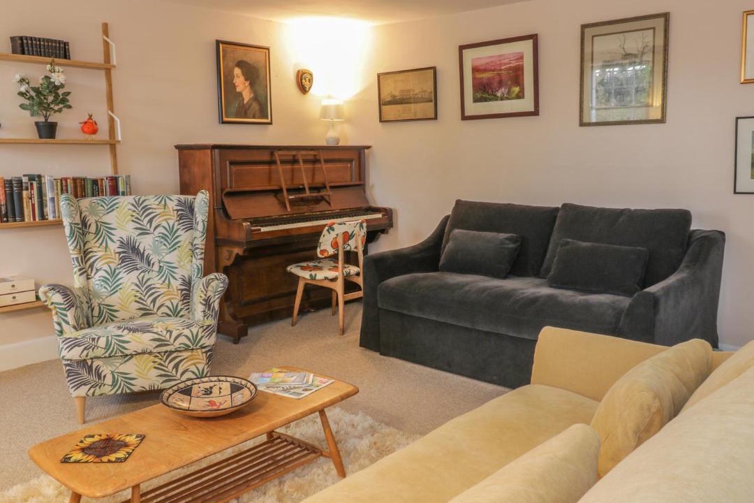 Photo of Others in Duns