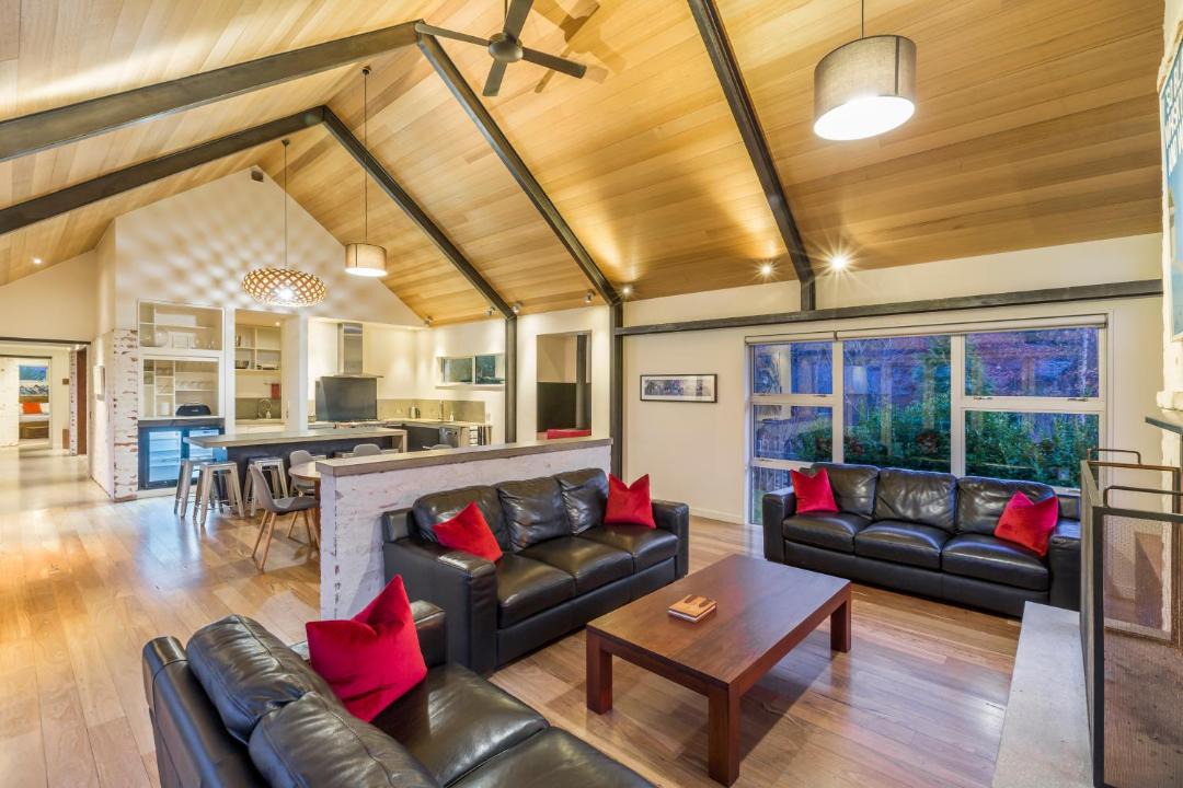 Photo of Livingroom in Arthur's Point