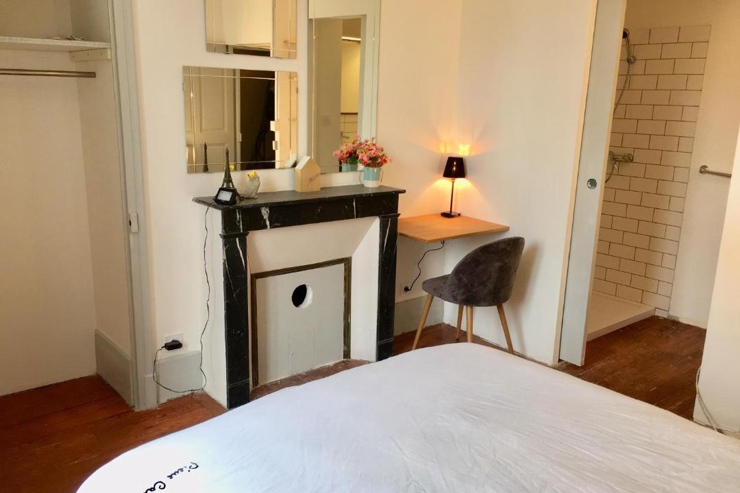 Photo of Others in Nuits