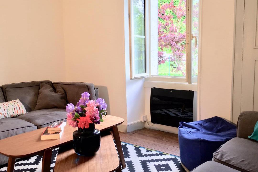 Photo of Livingroom in Nuits