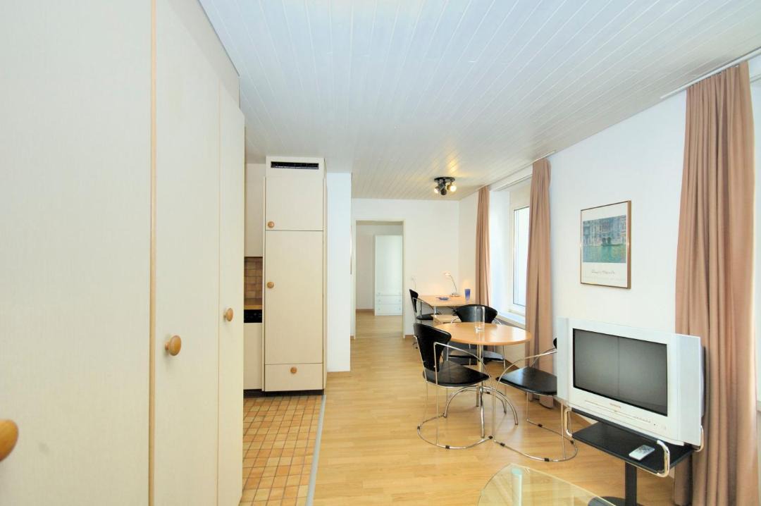 Photo of Livingroom in Center