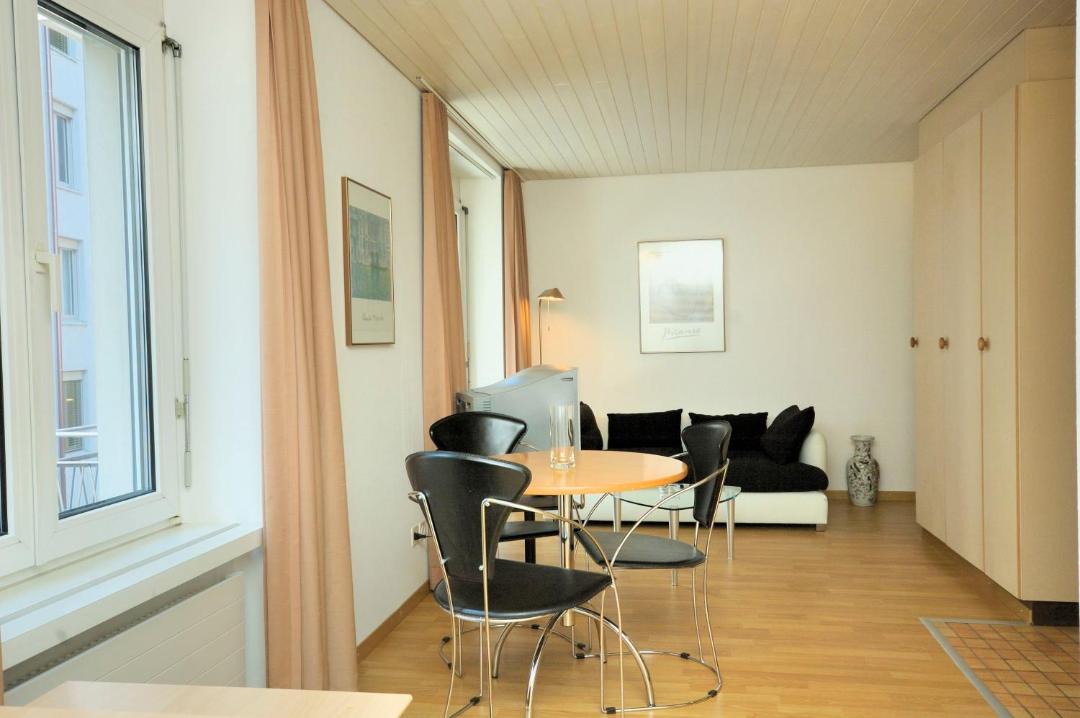 Photo of Livingroom in Center
