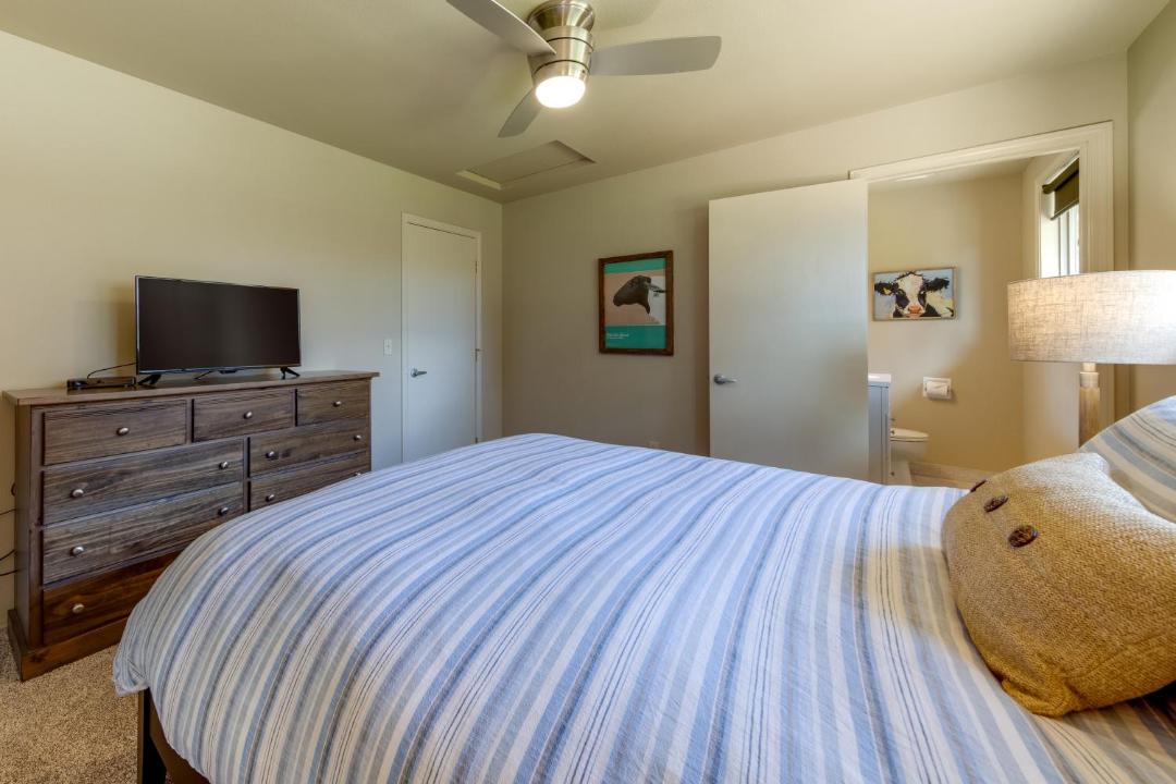 Photo of Bedroom in Bend
