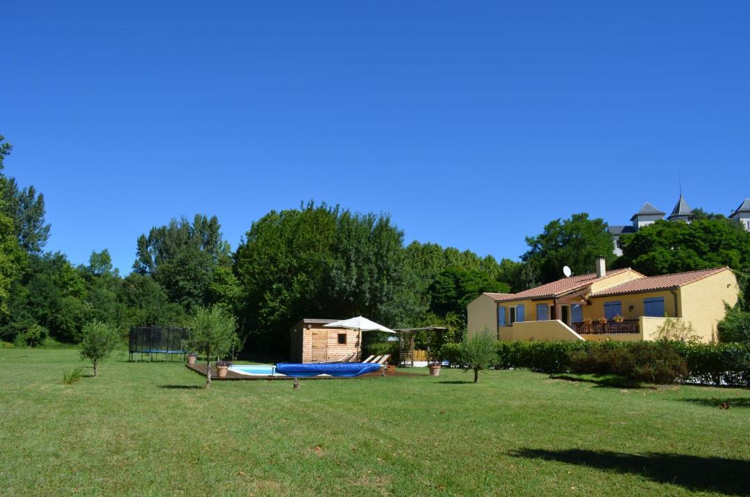 Photo of Buildings in Conques-sur-Orbiel