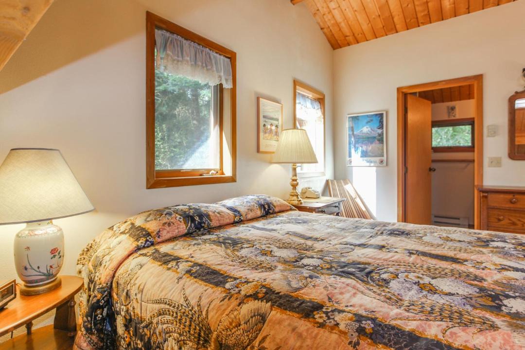 Photo of Bedroom in Lopez Island