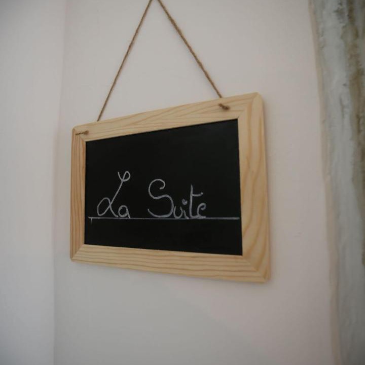 Photo of Others in Pouillon