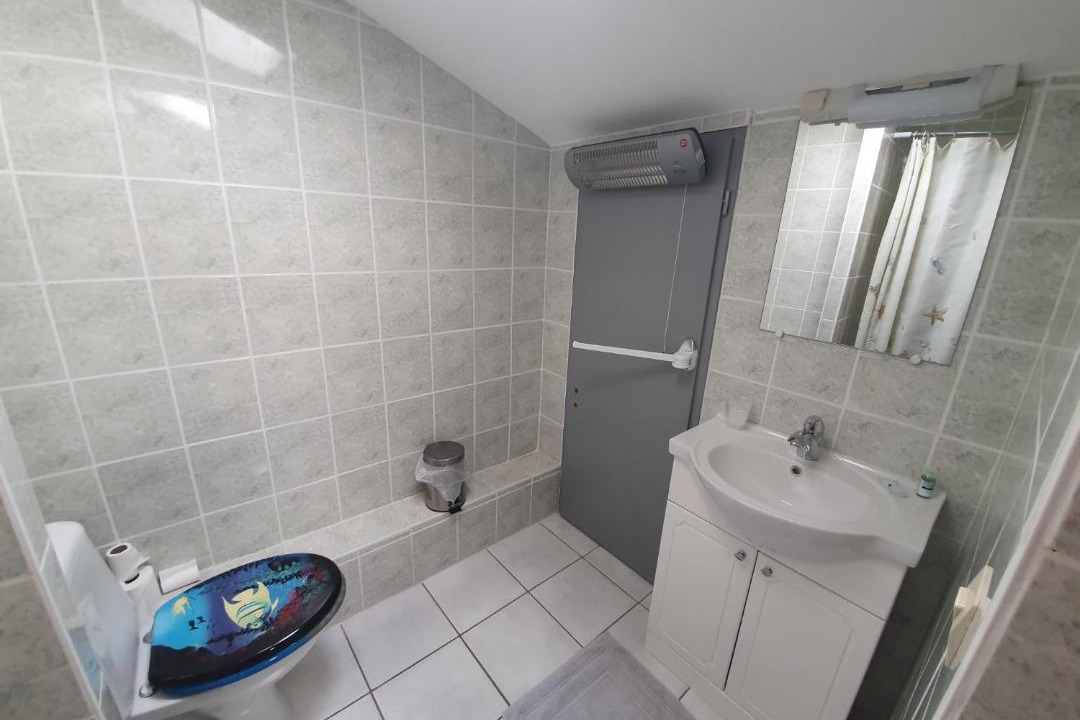 Photo of Bathroom in Thenac